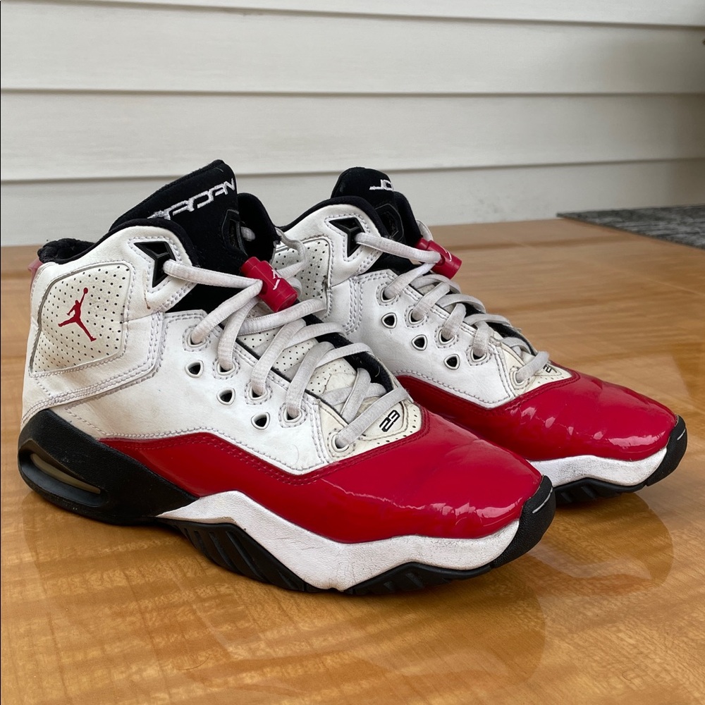 Air Jordan Kids B'Loyal GS White Gym Red Size 4Y NBA Basketball